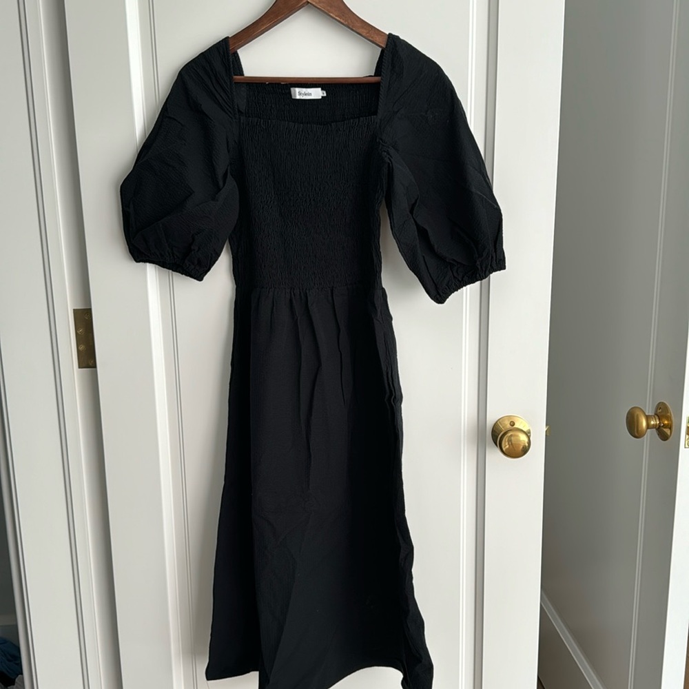 Stylein smocked midi puff sleeve dress